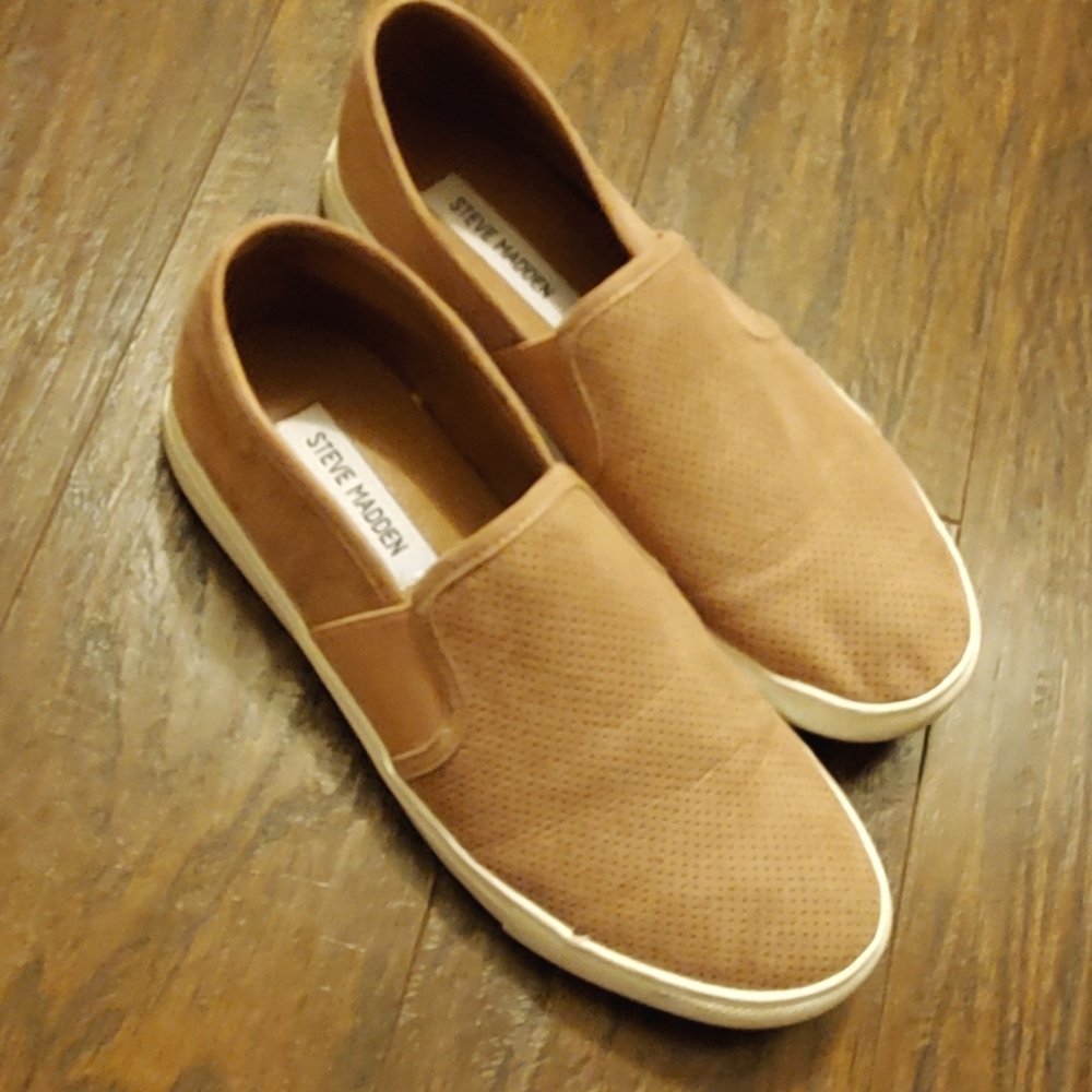 Steve Madden Blush Slip on Sneaker Size 10